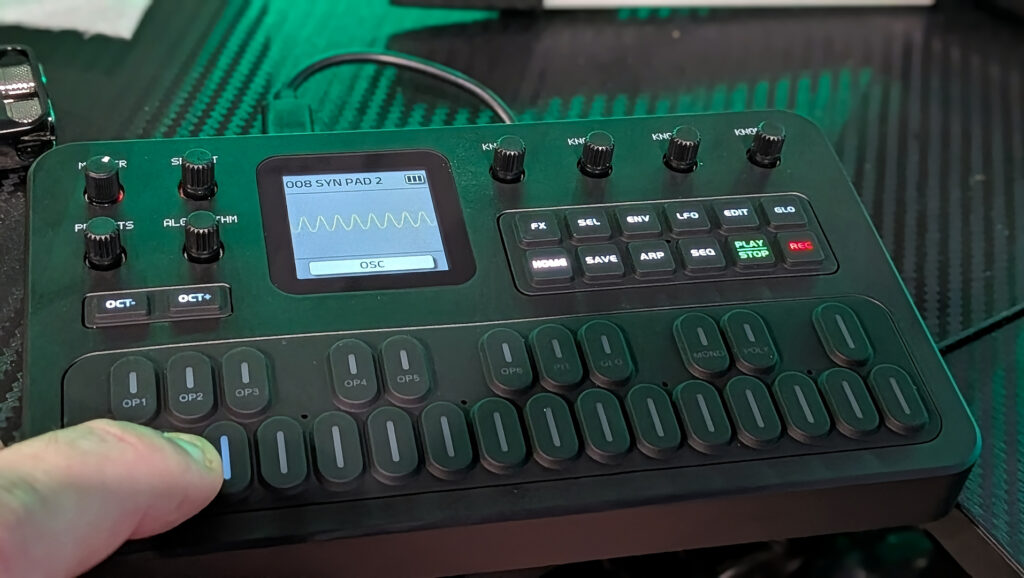 M-Vave FM-1 - از خرید هوسی تا استودیوی جیبی: بررسی گجت جذاب M-Vave FM-1